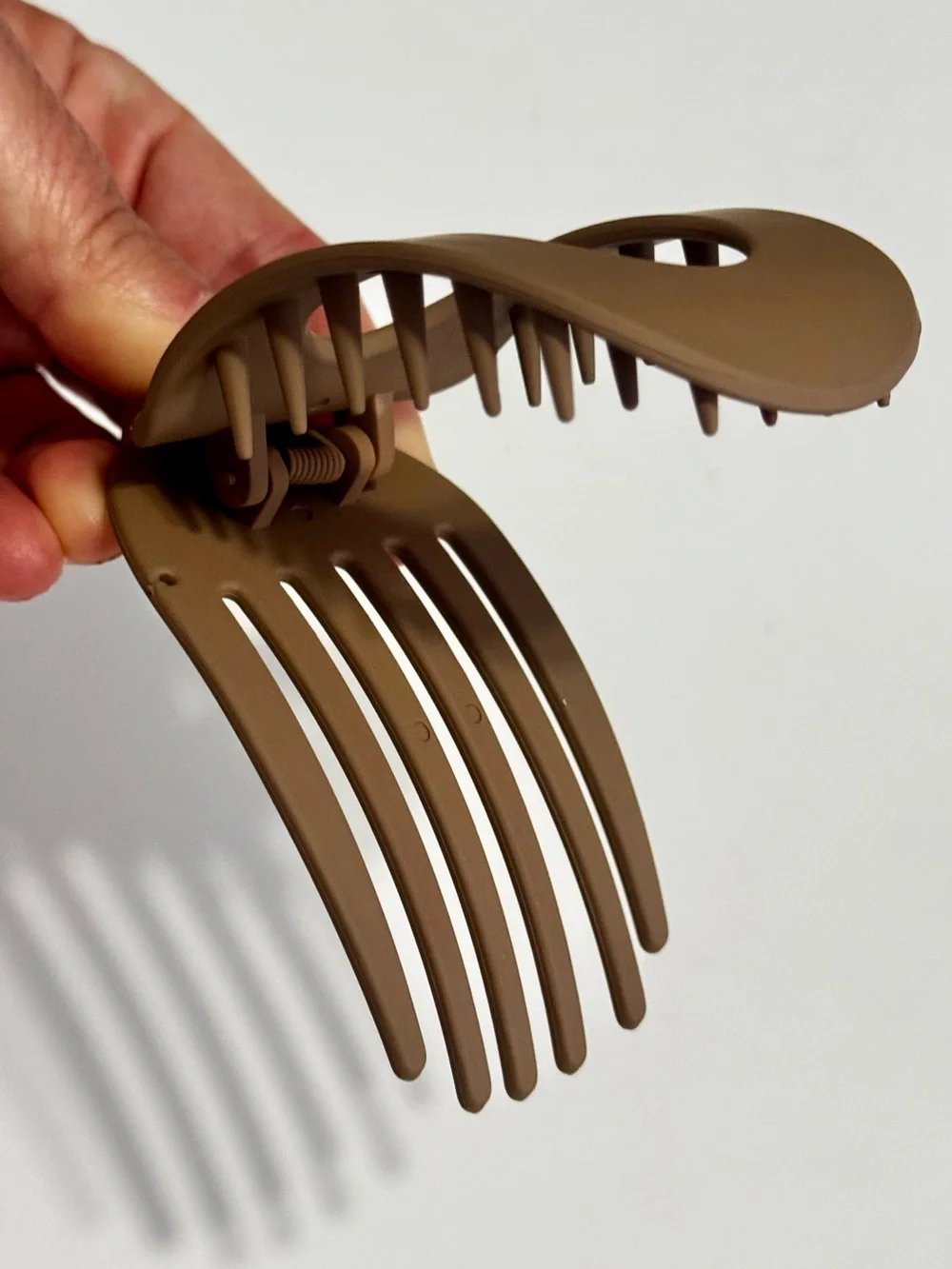 Taupe Khaki Tan Hair Claw Clip - Classic Light Brown